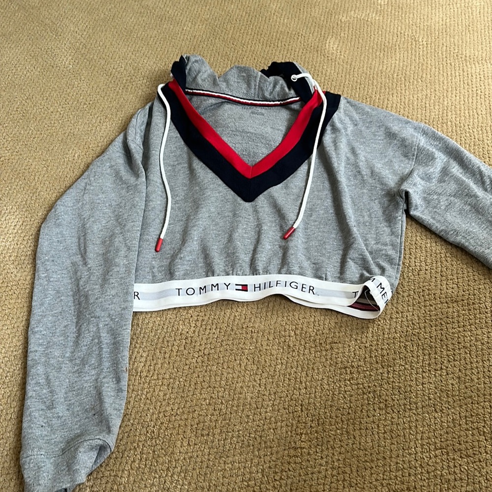 Tommy Hilfiger cropped hoodie with logo band perfect condition